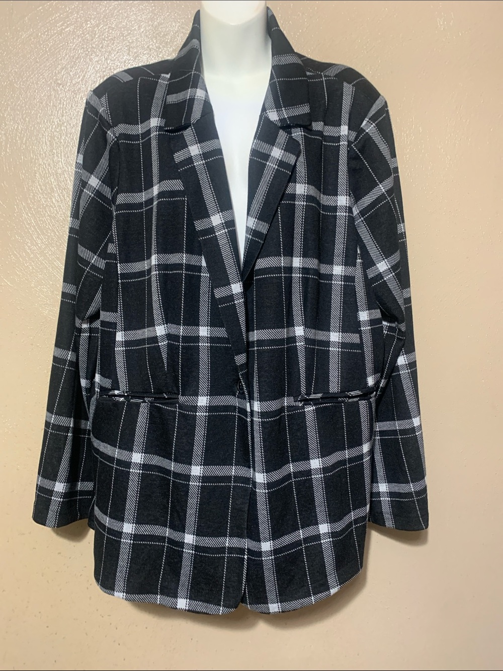 Cato 22/24W Black and White Plaid Open-Front Blazer